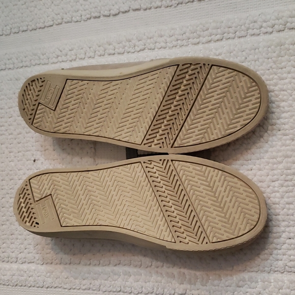 TOMS SLIP-ONS - Picture 5 of 11